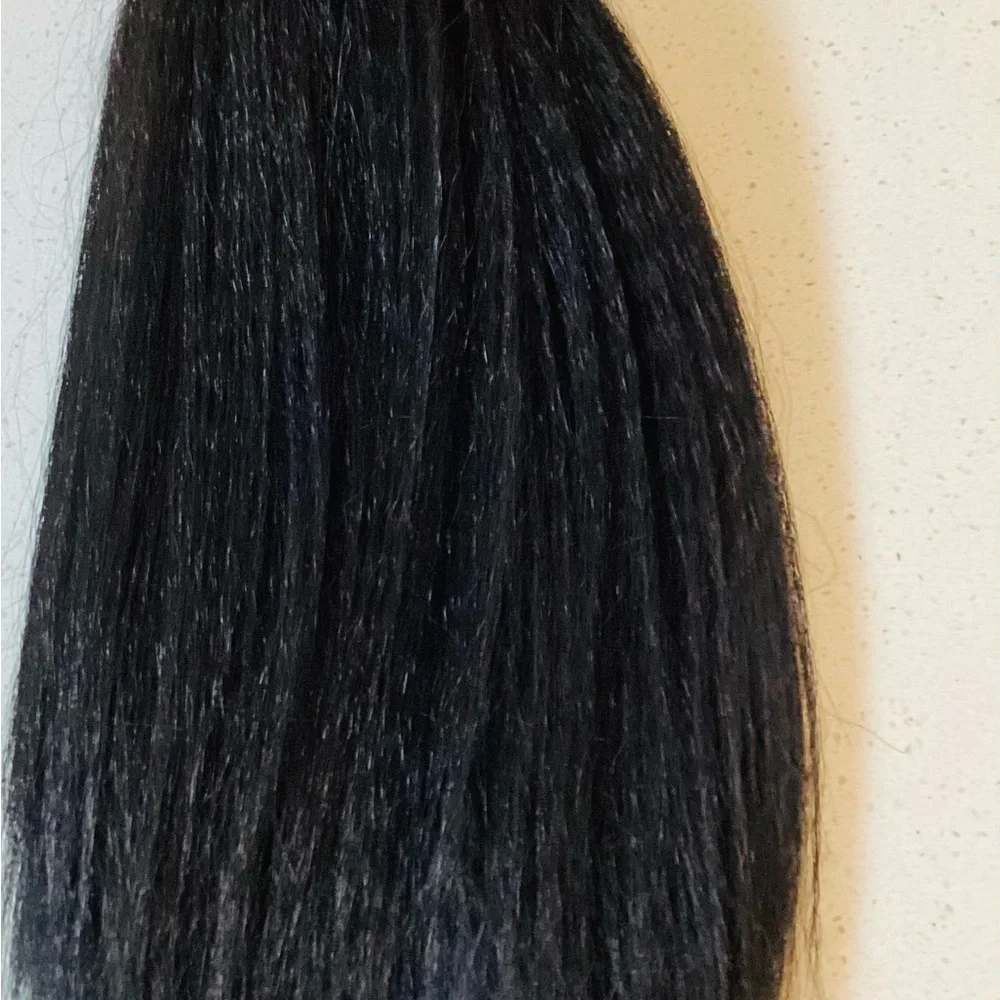 Very light clipping ponytail suitable for children and young adults